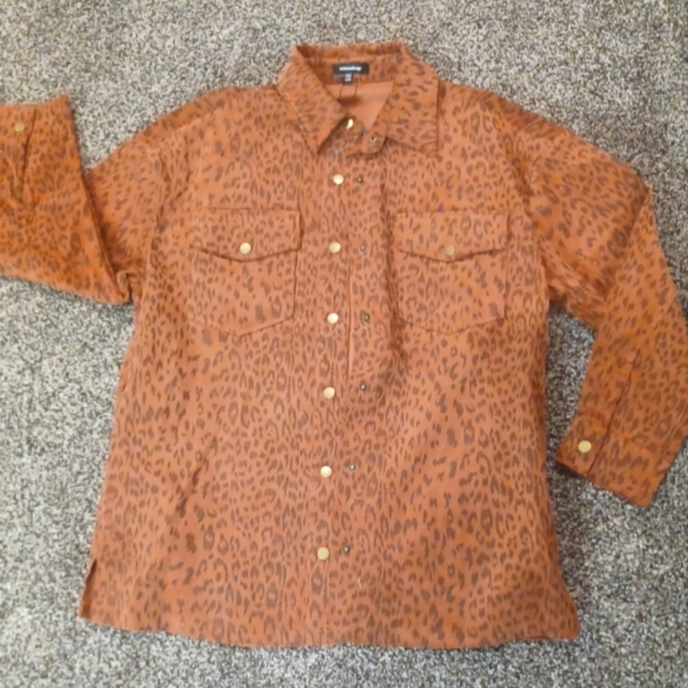 Mittoshop Leopard print corduroy button up shirt